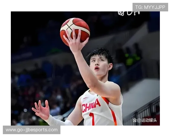 曾凡博复出首秀18分，三分命中率超40%