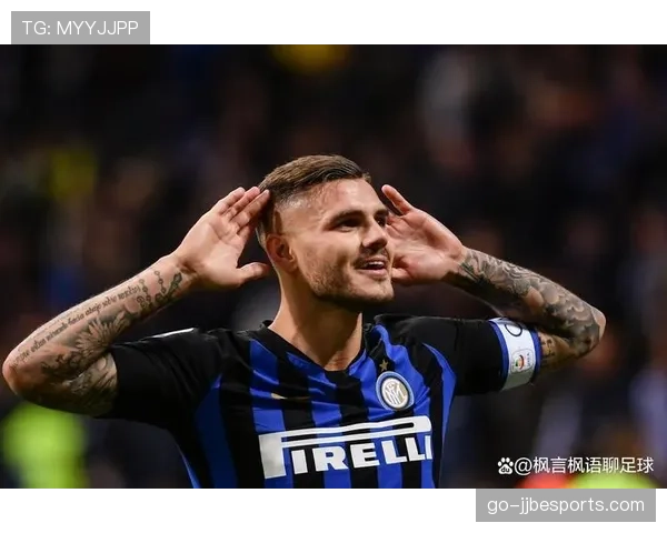 雨战国米对阵乌迪内斯，工作人员频繁进场处理积水