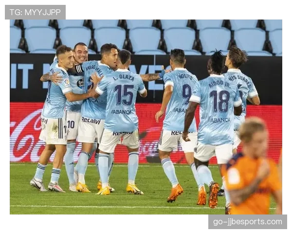 奥萨苏纳2-1逆转塞尔塔,布迪米尔补时阶段头球绝杀。 奥萨苏纳2-1逆转塞尔塔,布迪米尔补时阶段头球绝杀。