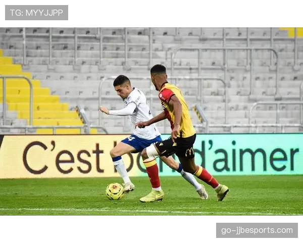 朗斯3-0梅斯客场完胜，主队射门五次零射正